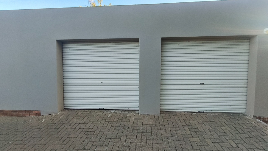 2 Bedroom Property for Sale in Hillside Free State